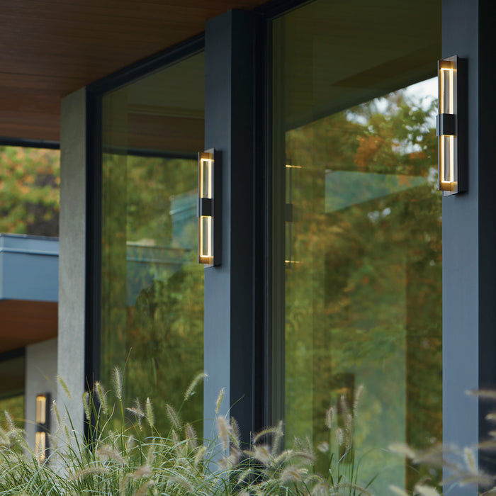 Double Axis Small LED Outdoor Sconce in Coastal Dark Smoke (77)